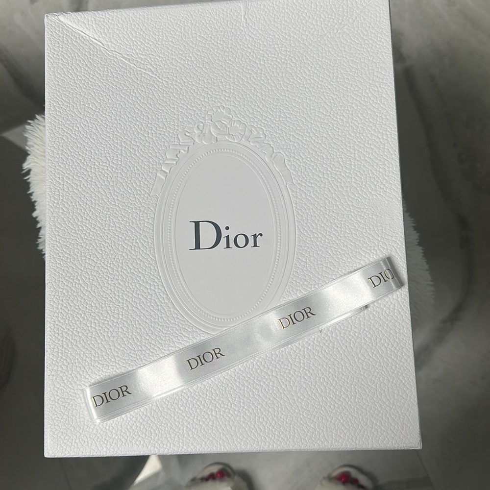 Dior box and ribbon, large size